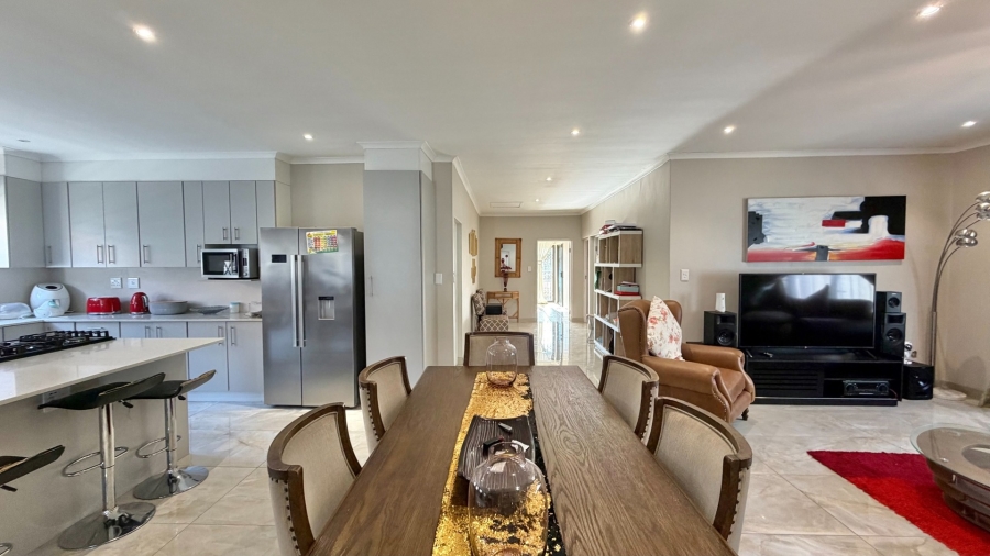 4 Bedroom Property for Sale in Fairview Golf Estate Western Cape